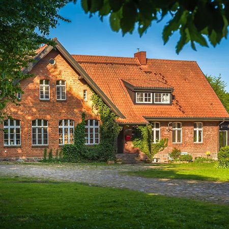 Dom Goscinny Stara Szkola Wysoka Wieś Buitenkant foto